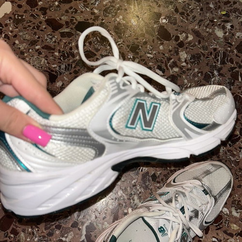 New Balance athletic shoes like new, white and green, size 44