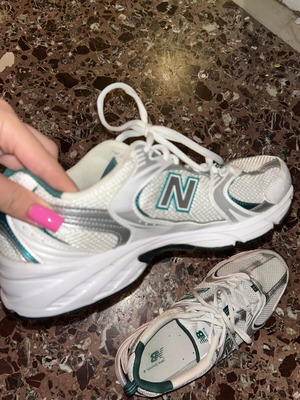 New Balance athletic shoes like new, white and green, size 44