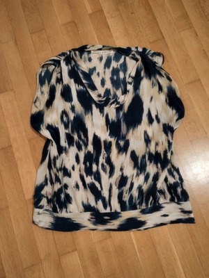 Boxy blouse Graham and Spencer like new, green beige, size M