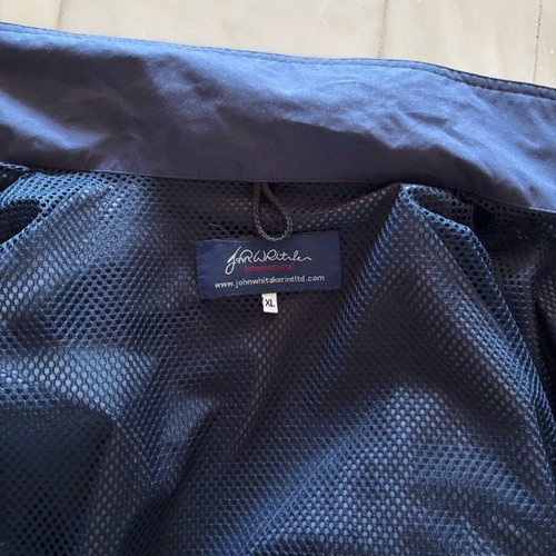 John Whitaker international light jacket like new, size XL, blue