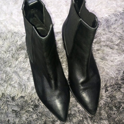 Black women's ankle boots size 38 like new