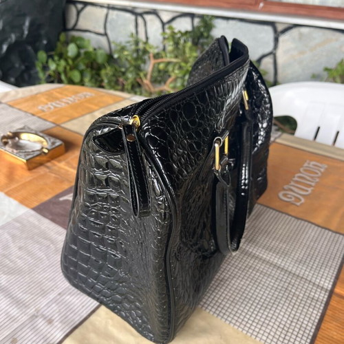 Alexi Andriotti women's bag black like new