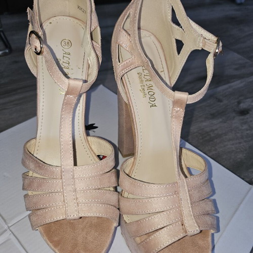 Alta Moda suede platform sandals like new, size 38