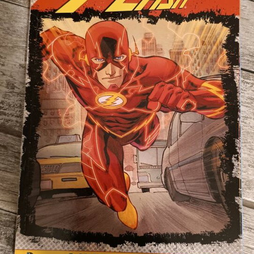 Comic DC Flash The Human Lightning like new