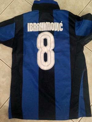 Ibrahimovic sports jersey used, kids size 4