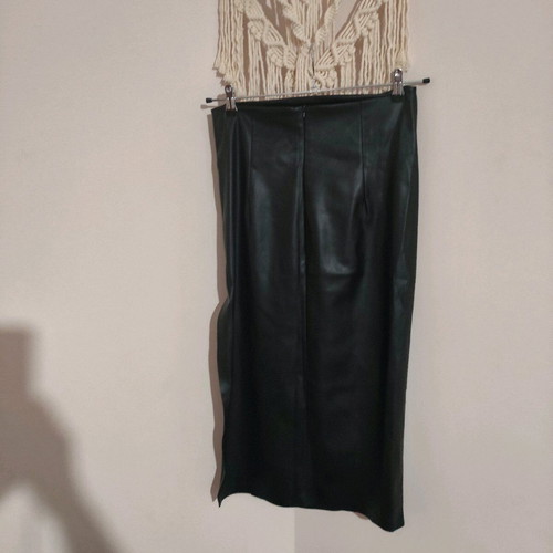 Lumina leatherette skirt and top set black size M like new