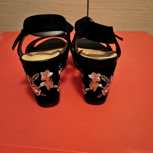 S.Oliver platform No37 new black with embroidery