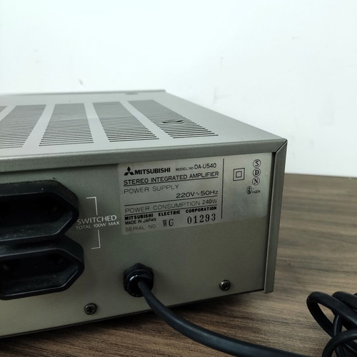 Mitsubishi DA-U540 vintage stereo integrated amplifier with LED VU meters and phono stage