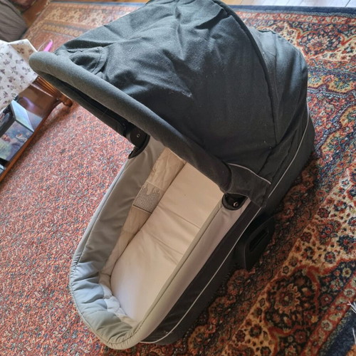 Hauck 3-in-1 stroller system like new, gray-black