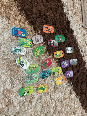Ben 10 metal tags 2010 used, in moderate condition