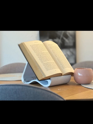 Book Stand and Bookmark new, practical for daily use