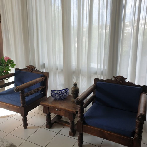 Rustic armchairs and table used, set of 3 pieces