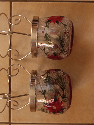 Decorative tealight candle holders like new with Christmas designs, metal base, set of 2