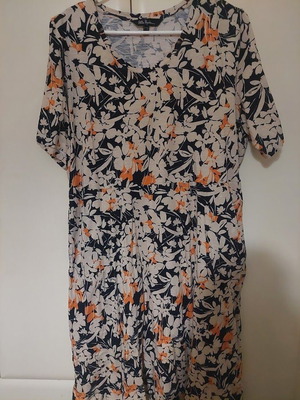 Floral Dress and Coral Cardigan Set Ulla Popken like new