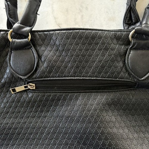 Shopper bag black with quilted design and zipper closure new