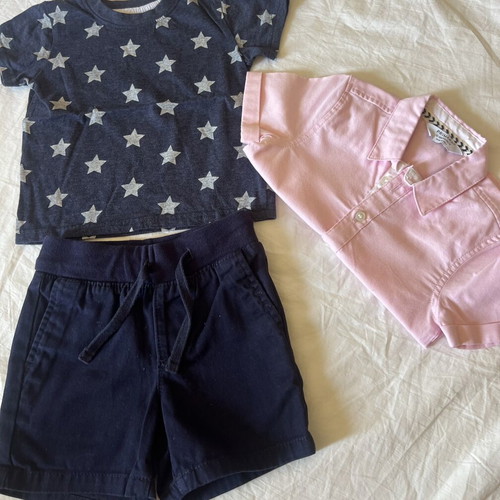 Baby clothing set 12-18 months like new with Gap shorts and Primark tops