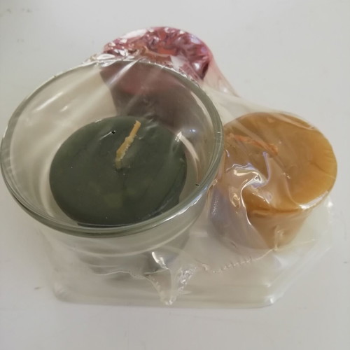 Christmas scented candles new, set of 3 with Lang box