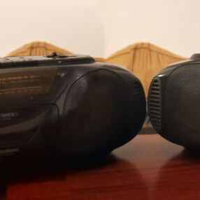 Akai AJ-W279 cassette radios used, set of 2