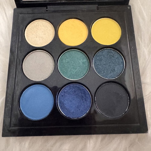 Mac Cosmetics Eye Shadows Palette Slightly Used