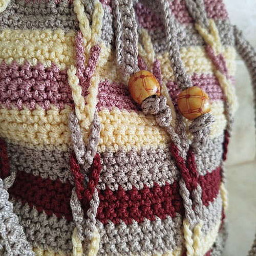 Handmade knitted women's shoulder bag new