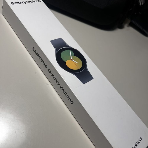 Samsung Galaxy Watch5 Aluminium 40mm used, waterproof, graphite