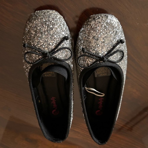 Marikelly girls' silver ballet flats used, size 29