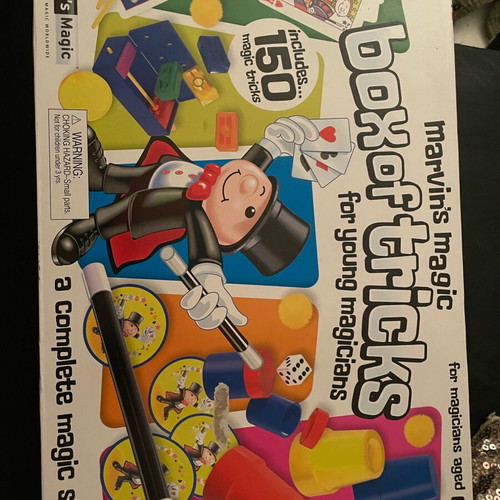Marvin’s Magic Box of tricks like new, 150 magic tricks for ages 6+