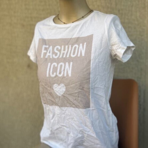 White short-sleeve t-shirt like new, size S