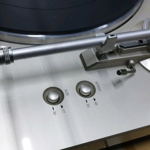 Denon DP300F turntable used