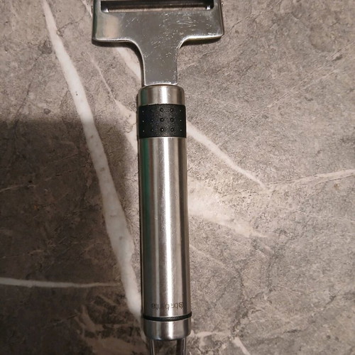 Brabantia stainless steel fruit and vegetable peeler like new