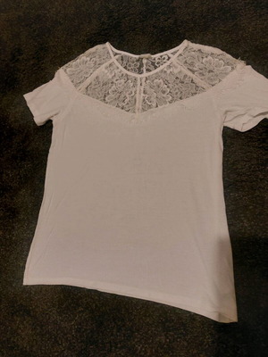 White H&M short-sleeve top like new with lace shoulders size S