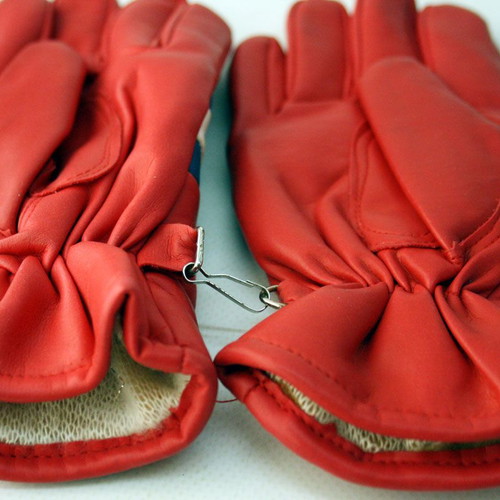 Vintage winter leather gloves red, new from the 80s