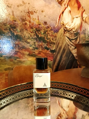 Rifaaqat by Paris Corner eau de parfum like new, 2 ml
