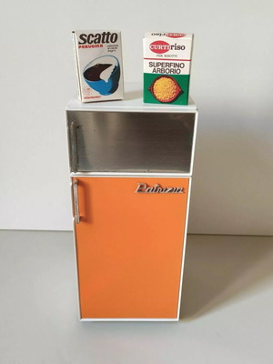 Bontempi vintage παιδικό ψυγείο με αξεσουάρ για κουκλόσπιτα