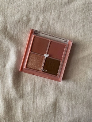 Romand 02 Dry Rose Eyeshadow Palette like new