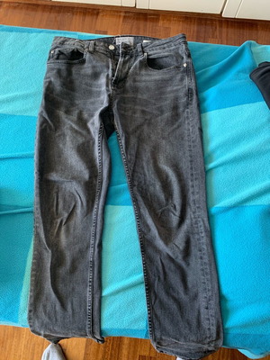 Black jean Pull & Bear used, regular to slim fit