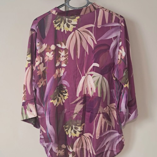 Satin blouse with floral pattern, new, one size fits medium to 2XL