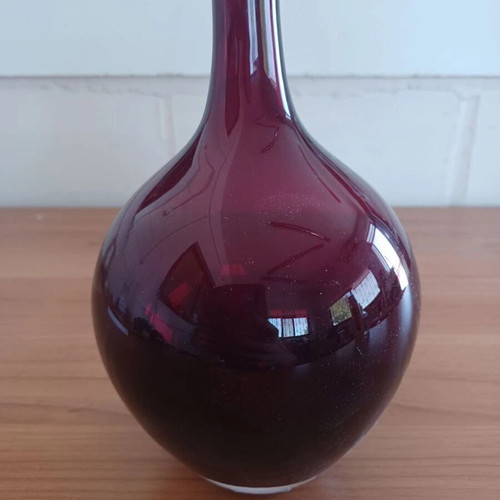 Handmade glass vase, like new, 21 cm height