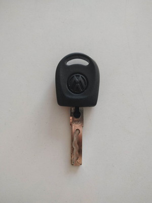 Volkswagen car key used with blade