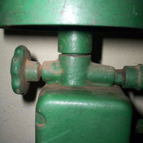Hand-operated column drill used