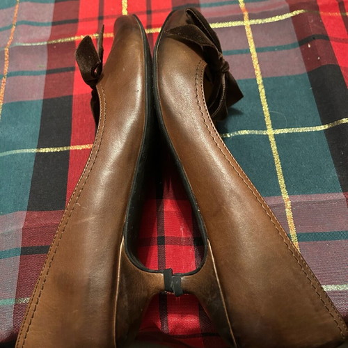 Haralas brown low heel pumps new, size 38.5
