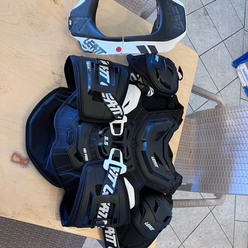 Leatt 5.5 HD Pro XXL chest protector and Leatt GPX 5.5 neck brace like new