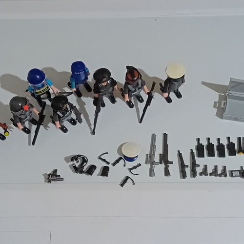 Playmobil special police forces like new with equipment