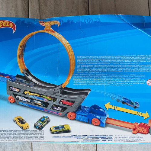 Mattel Hot Wheels Stunt & Go Truck Track, sealed