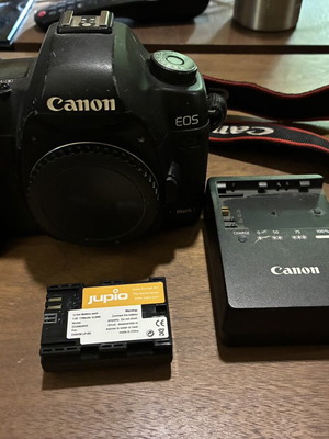 Canon 5D Mark II camera used with charger and new Jupio battery