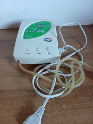 Ozone generator device