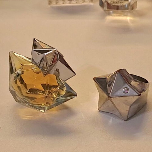 Angel Mugler limited edition perfume set with ring and compact