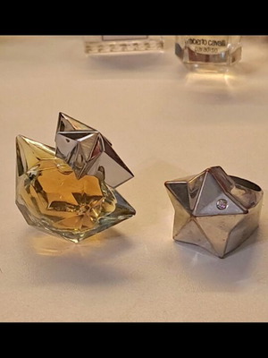 Angel Mugler limited edition perfume set with ring and compact