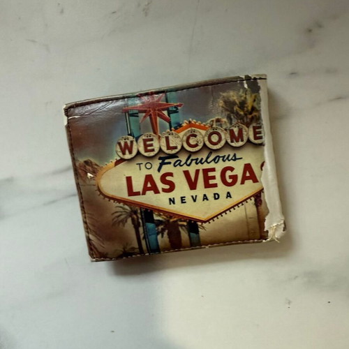 Vintage Pull&Bear wallet with Las Vegas theme in good condition