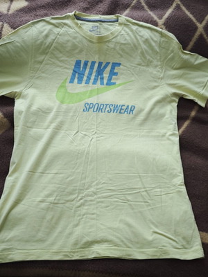 Nike men's t-shirt like new, size L